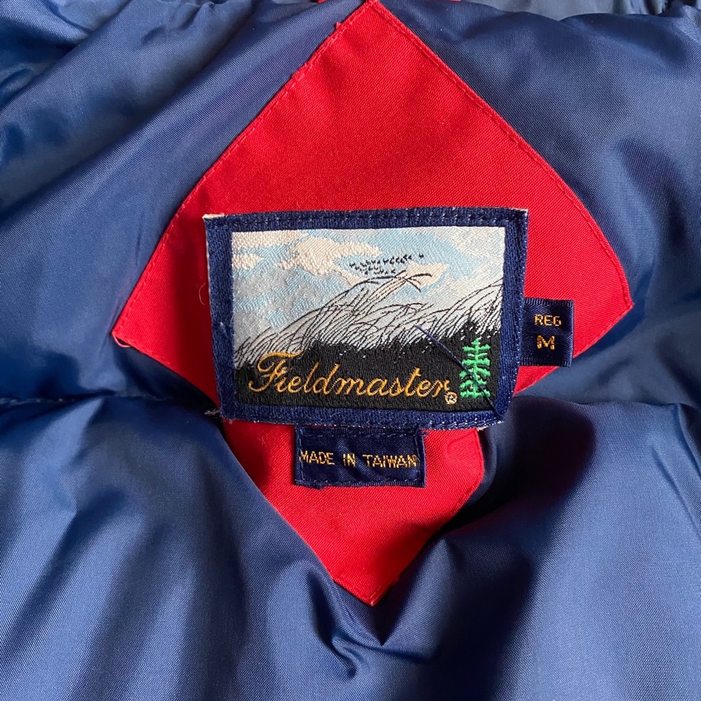 Red Puffer Jacket. Size Medium - Picture 3 of 4